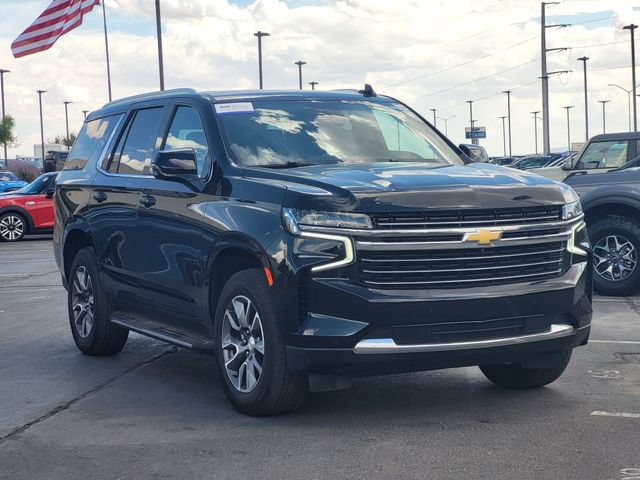 Used 2024 Chevrolet Tahoe LT w/ Luxury Package AWD/4WD image 3