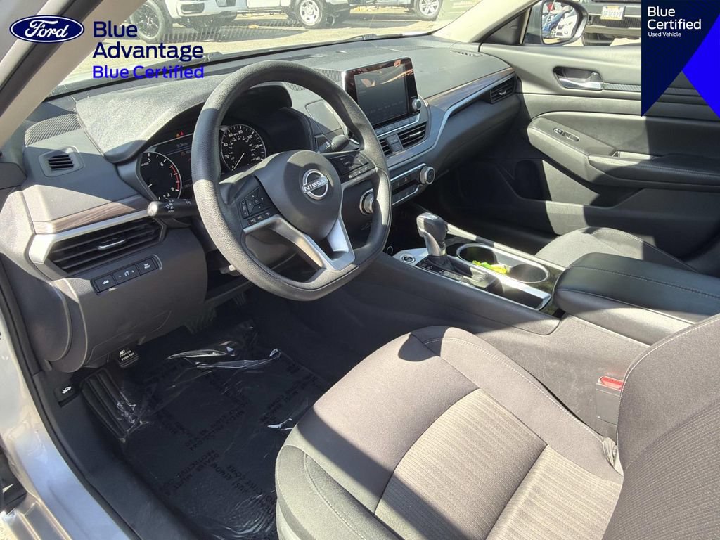 Used 2024 Nissan Altima 2.5 SV FWD image 16