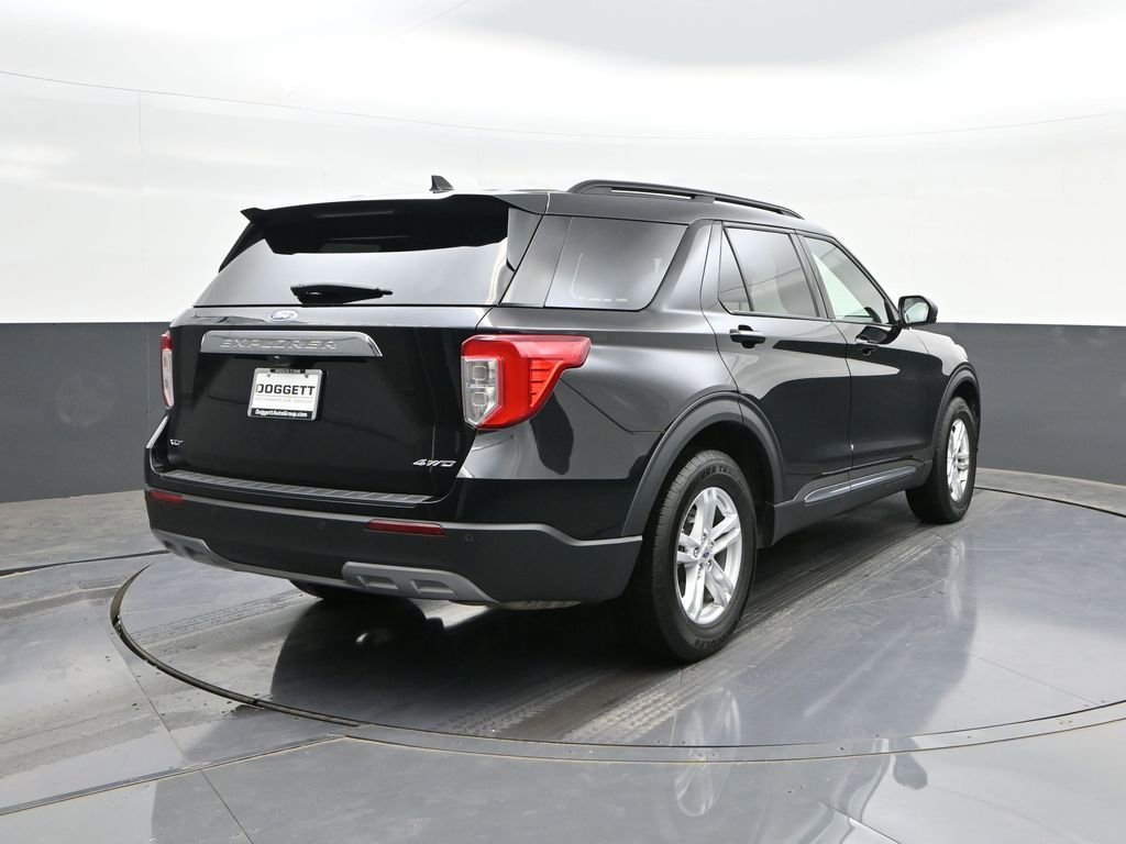 Certified 2023 Ford Explorer XLT w/ Equipment Group 202A AWD/4WD image 11
