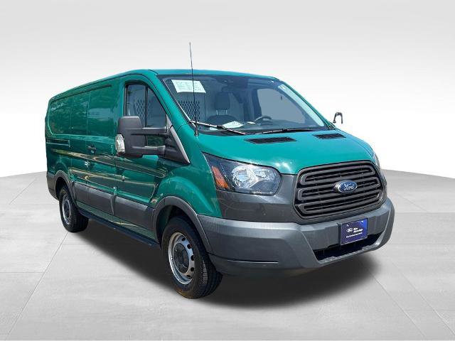 Certified 2017 Ford Transit 150 130 Low Roof RWD image 4