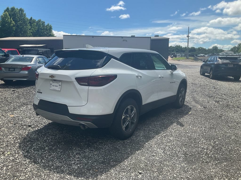 Used 2023 Chevrolet Blazer LT FWD image 5