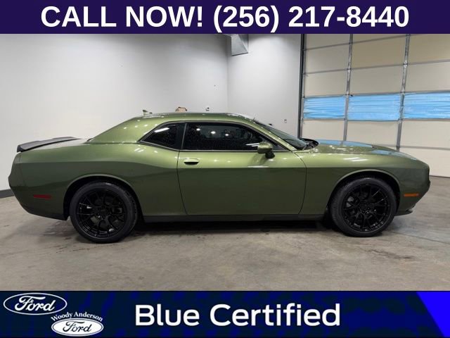 Used 2023 Dodge Challenger SXT RWD image 5