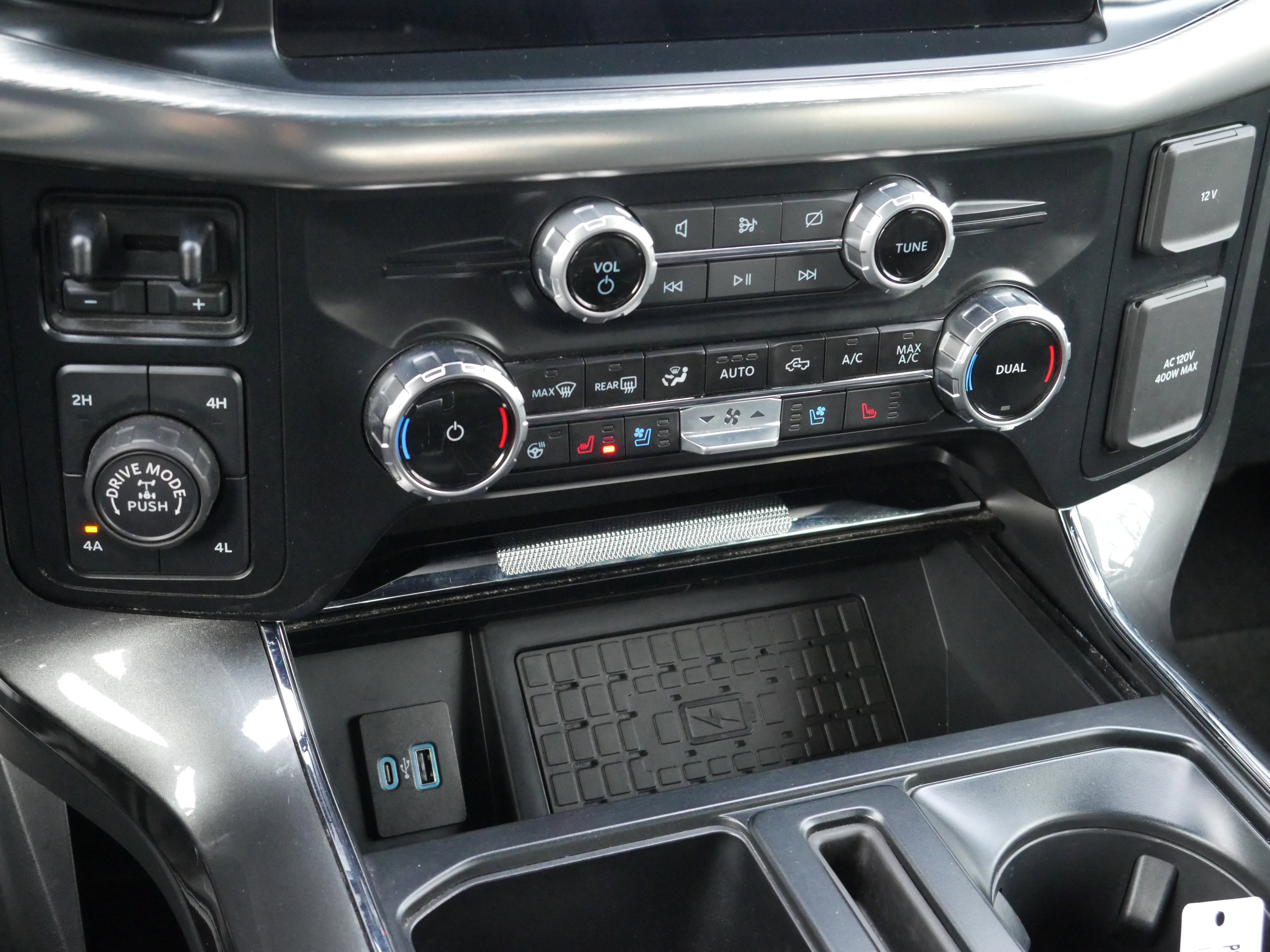 Certified 2023 Ford F150 Lariat w/ Equipment Group 502A High image 16