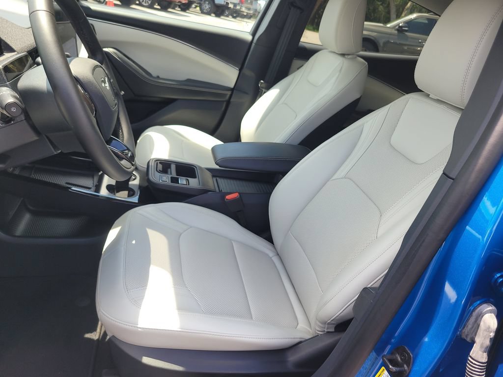 Certified 2025 Ford Mustang Mach-E Premium RWD image 17