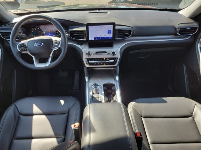 Certified 2023 Ford Explorer XLT w/ Equipment Group 202A AWD/4WD image 30