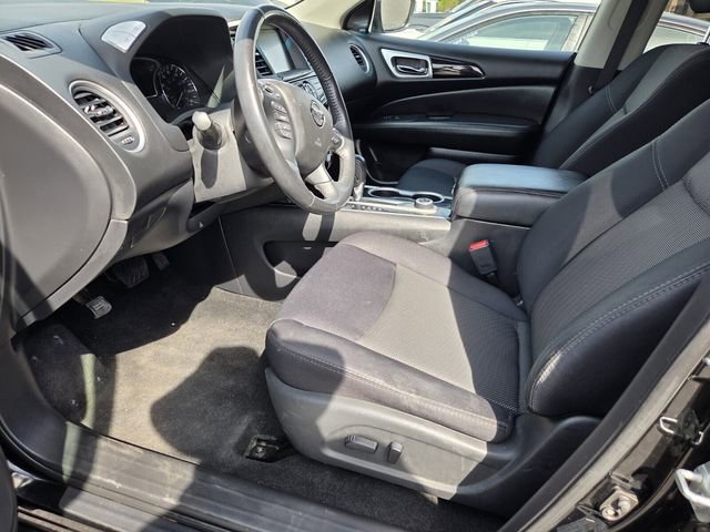Used 2019 Nissan Pathfinder SV AWD/4WD image 4