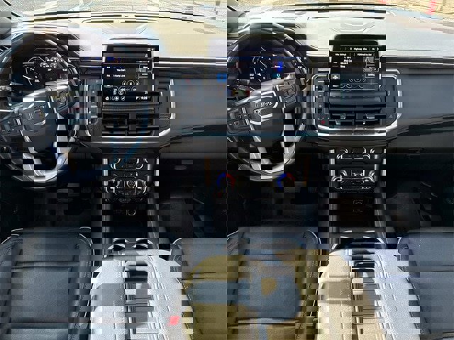 Used 2021 GMC Yukon XL SLT image 17