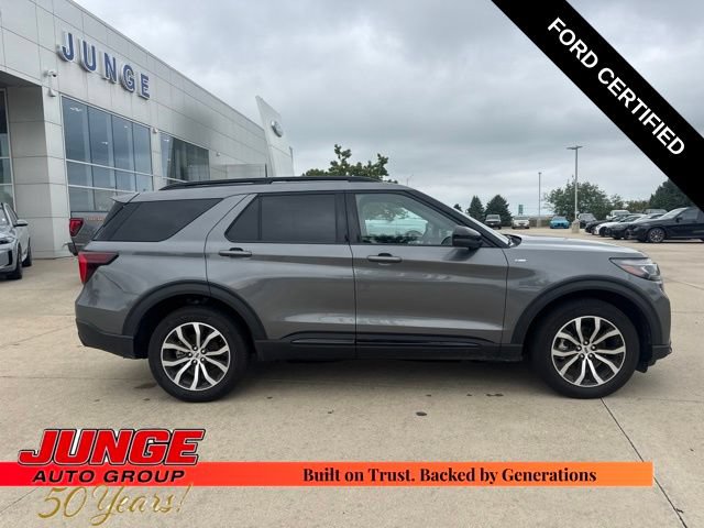Certified 2025 Ford Explorer ST-Line AWD/4WD image 8