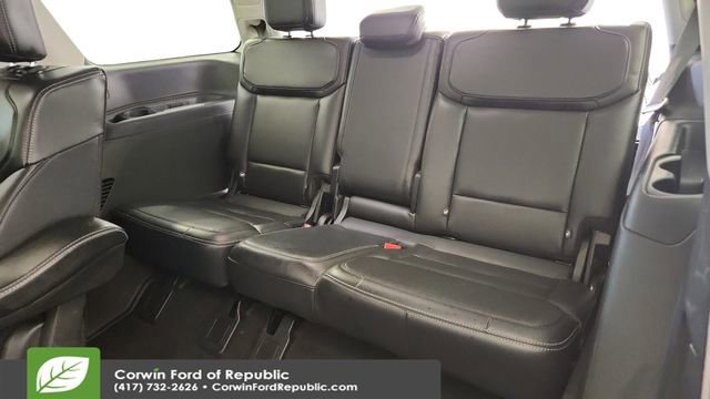 Certified 2025 Ford Expedition Platinum image 22
