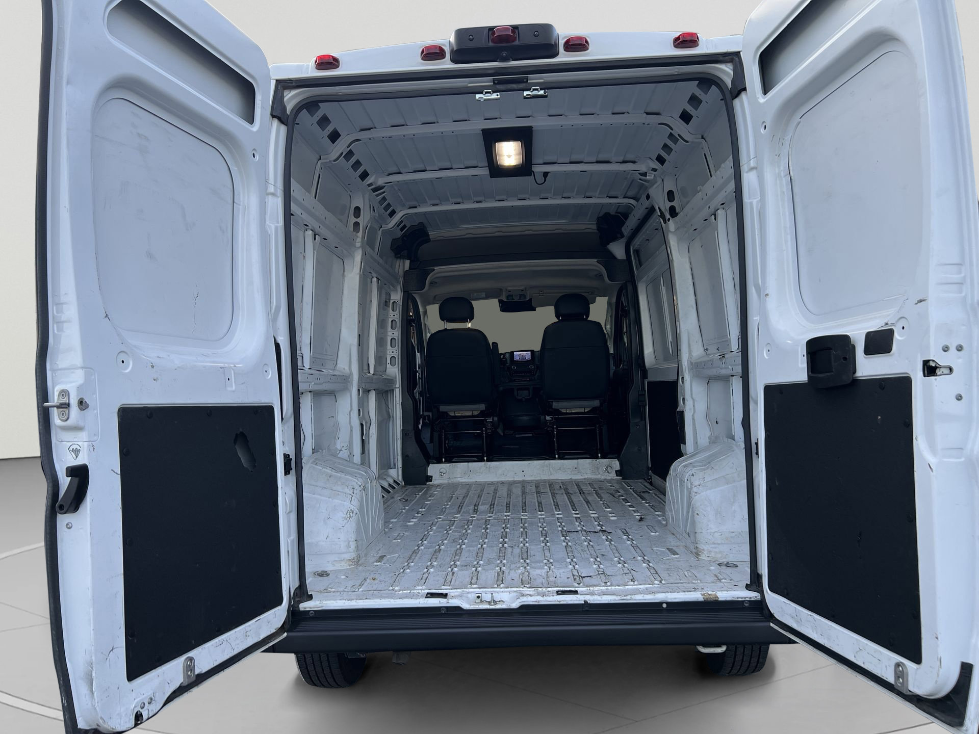 Used 2024 RAM ProMaster 2500 w/ Convenience Group FWD image 33