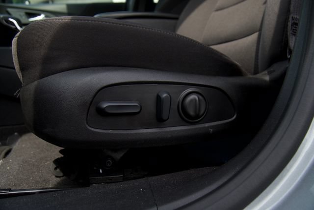 Used 2024 Chevrolet Malibu LT FWD image 16