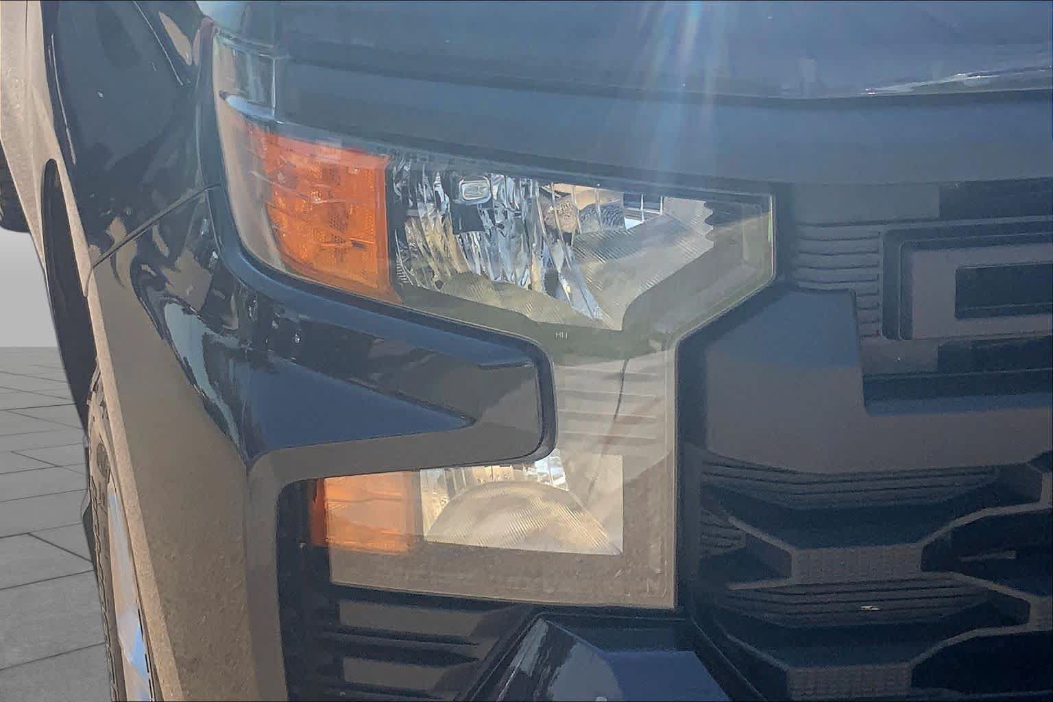 Used 2022 Chevrolet Silverado 1500 Custom AWD/4WD image 27