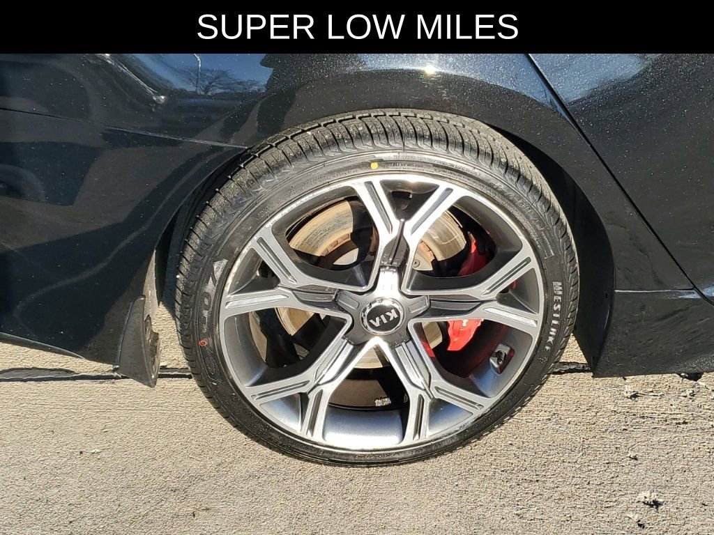 Used 2018 Kia Stinger GT1 image 5