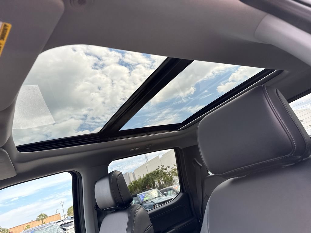 Certified 2023 Ford F350 Lariat w/ Chrome Package image 9