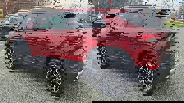 Used 2024 Chevrolet TrailBlazer LT image 3