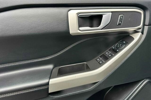 Certified 2023 Ford Explorer XLT w/ Equipment Group 202A image 10