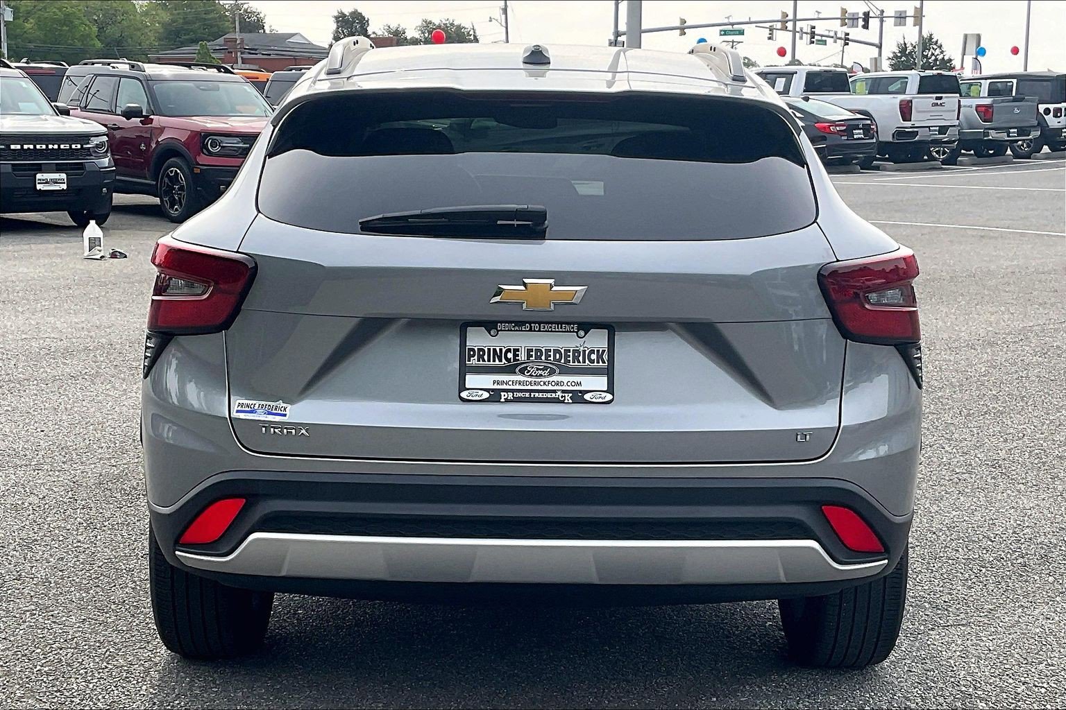 Used 2025 Chevrolet Trax LT FWD image 4