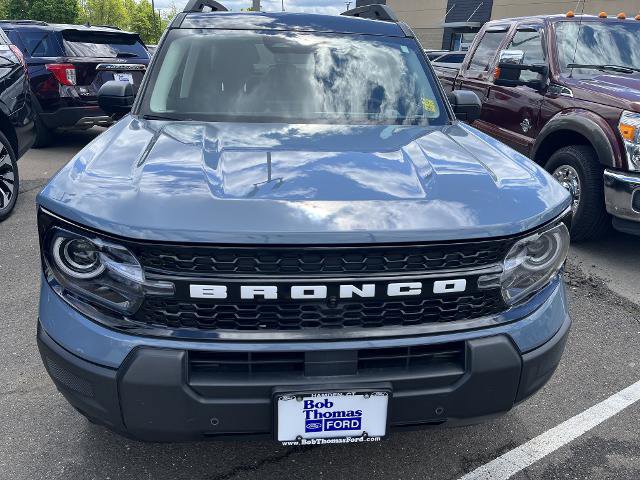 Certified 2025 Ford Bronco Sport Outer Banks w/ Outer Banks Tech Package+ AWD/4WD image 2