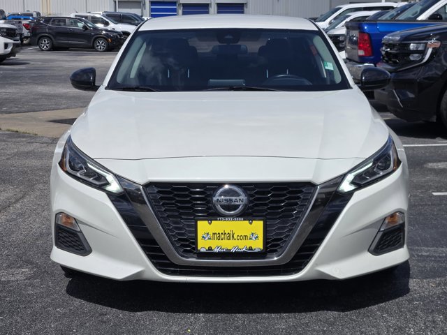 Used 2020 Nissan Altima 2.5 SR FWD image 2