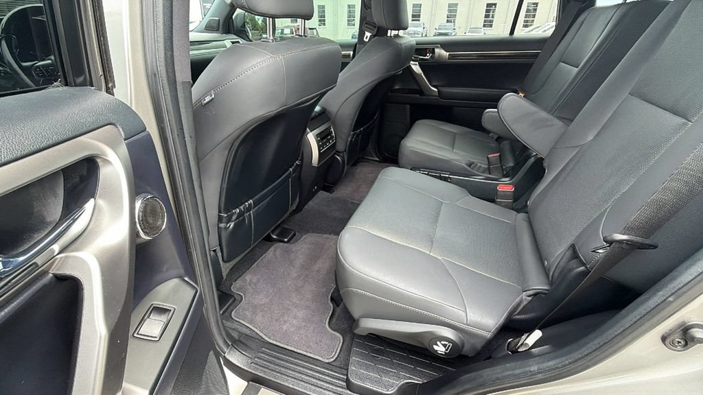 Used 2023 Lexus GX 460 Premium AWD/4WD image 24
