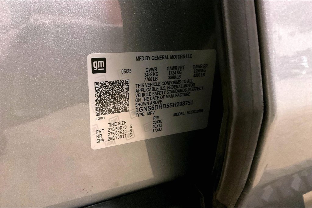 Used 2025 Chevrolet Suburban Z71 AWD/4WD image 30