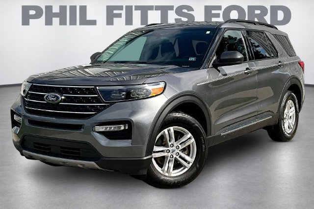 Certified 2023 Ford Explorer XLT w/ Equipment Group 202A AWD/4WD image 3
