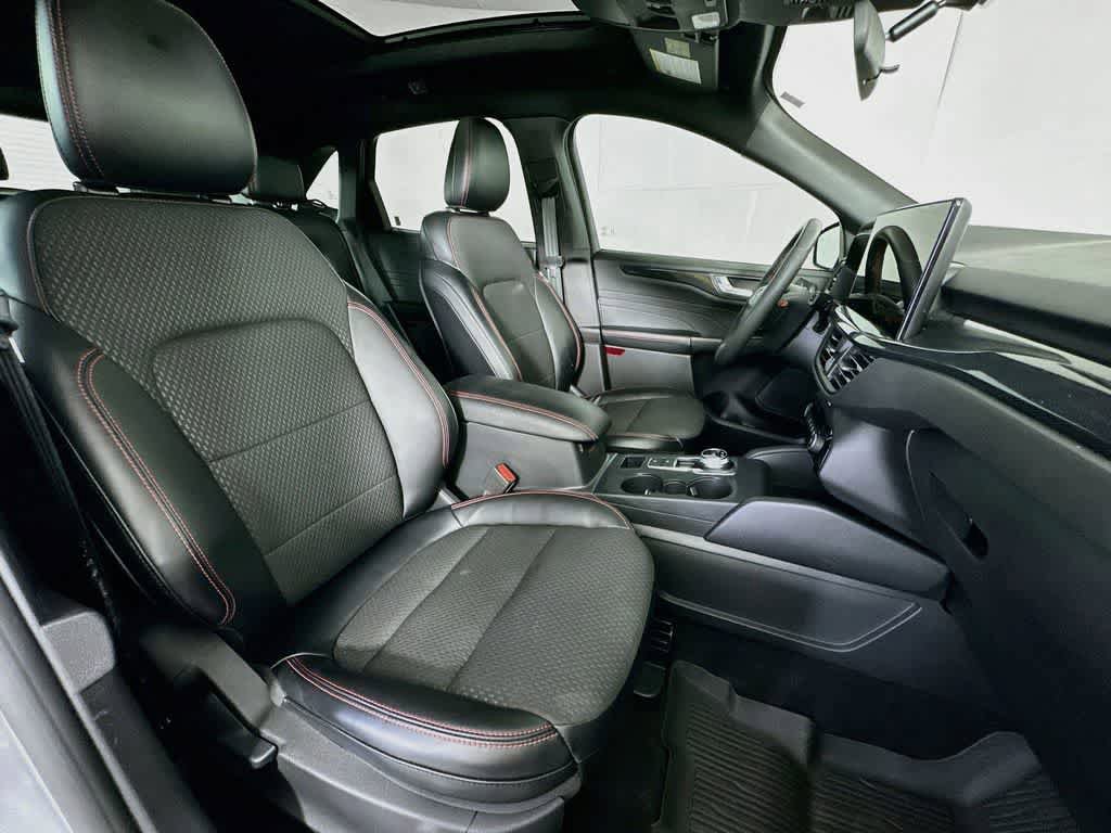 Certified 2023 Ford Escape ST-Line w/ Tech Pack #1 FWD image 15
