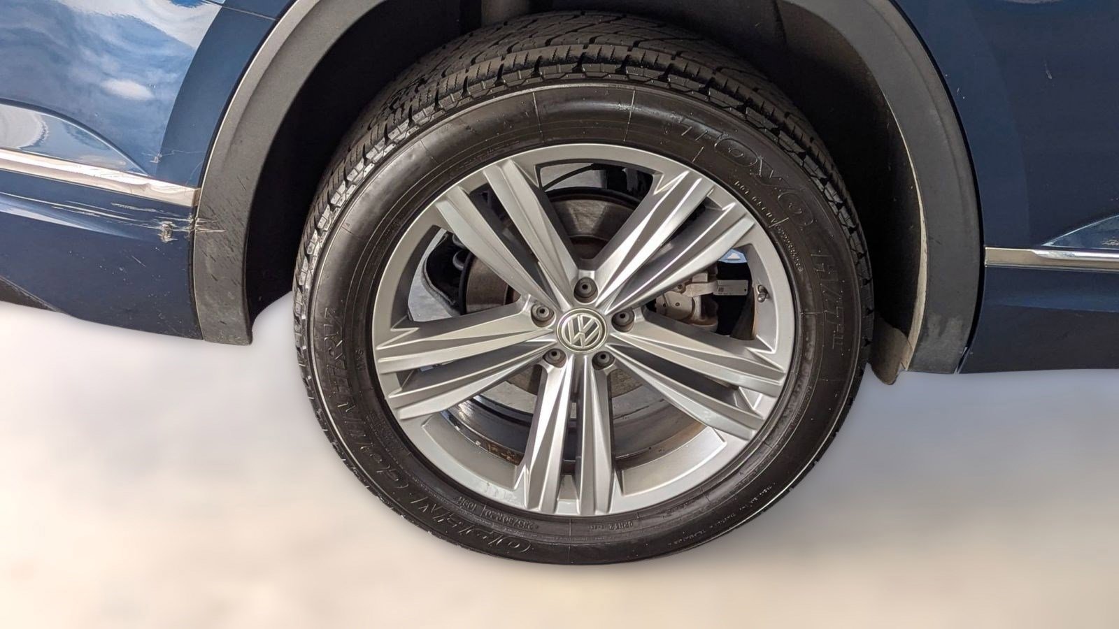 Used 2018 Volkswagen Atlas SEL w/ R-Line Package image 12