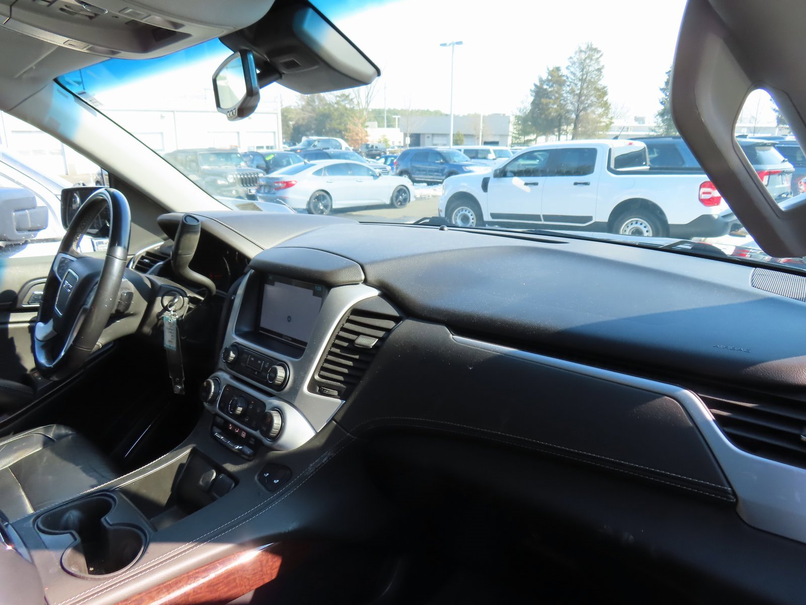 Used 2019 GMC Yukon XL SLT image 17