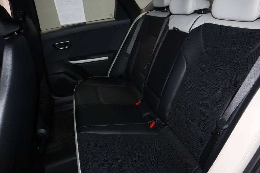 Used 2025 Kia K4 GT-Line w/ GT-Line Premium Package FWD image 16