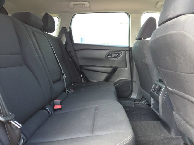 Used 2024 Nissan Rogue S AWD/4WD image 18