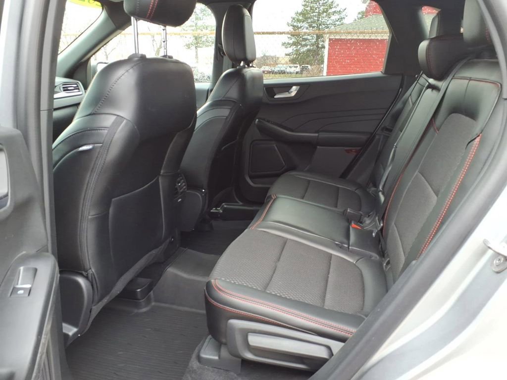 Certified 2024 Ford Escape ST-Line w/ Tech Pack #1 image 11