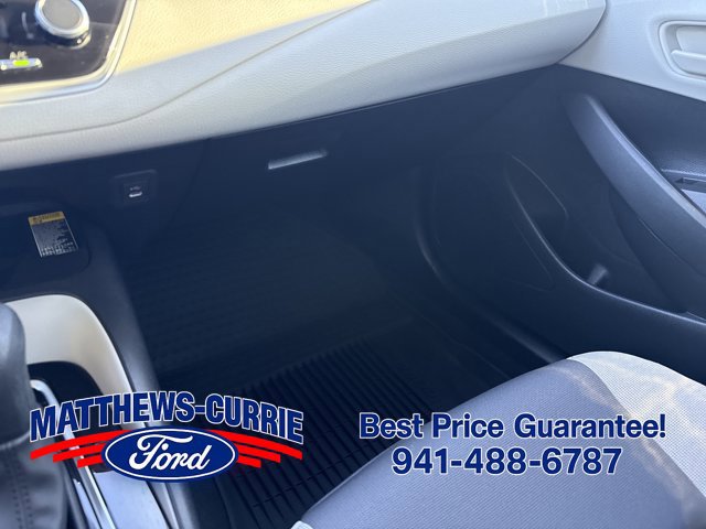 Used 2025 Toyota Corolla LE w/ LE Premium Package FWD image 21