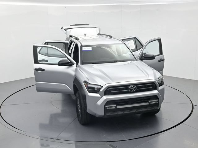 Used 2025 Toyota 4Runner SR5 AWD/4WD image 51