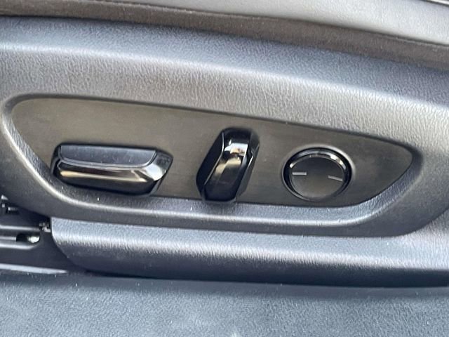 Used 2023 Lexus ES 350 F Sport w/ Accessory Package (Z2) image 17