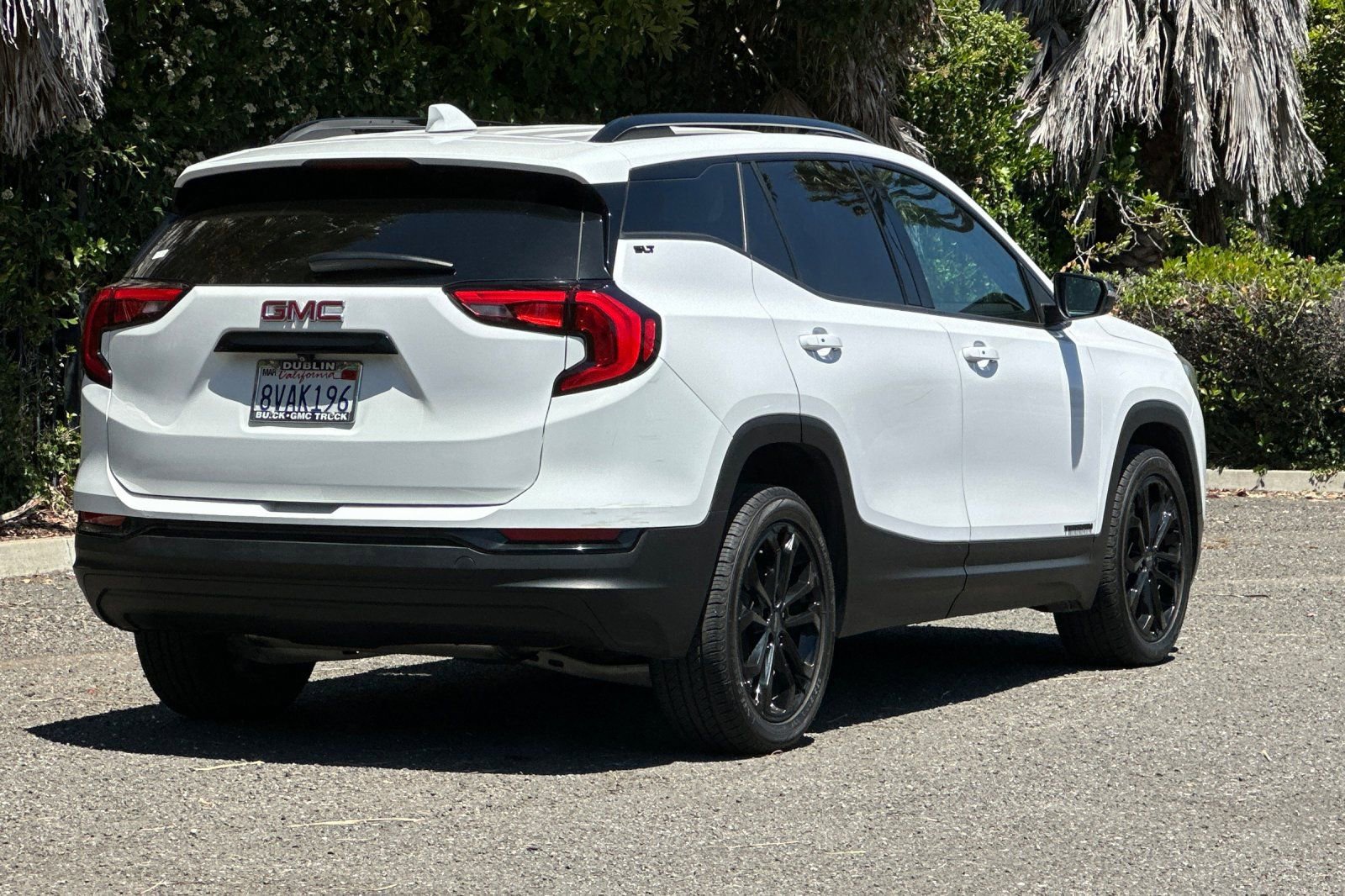 Used 2021 GMC Terrain SLT w/ Elevation Edition FWD image 3