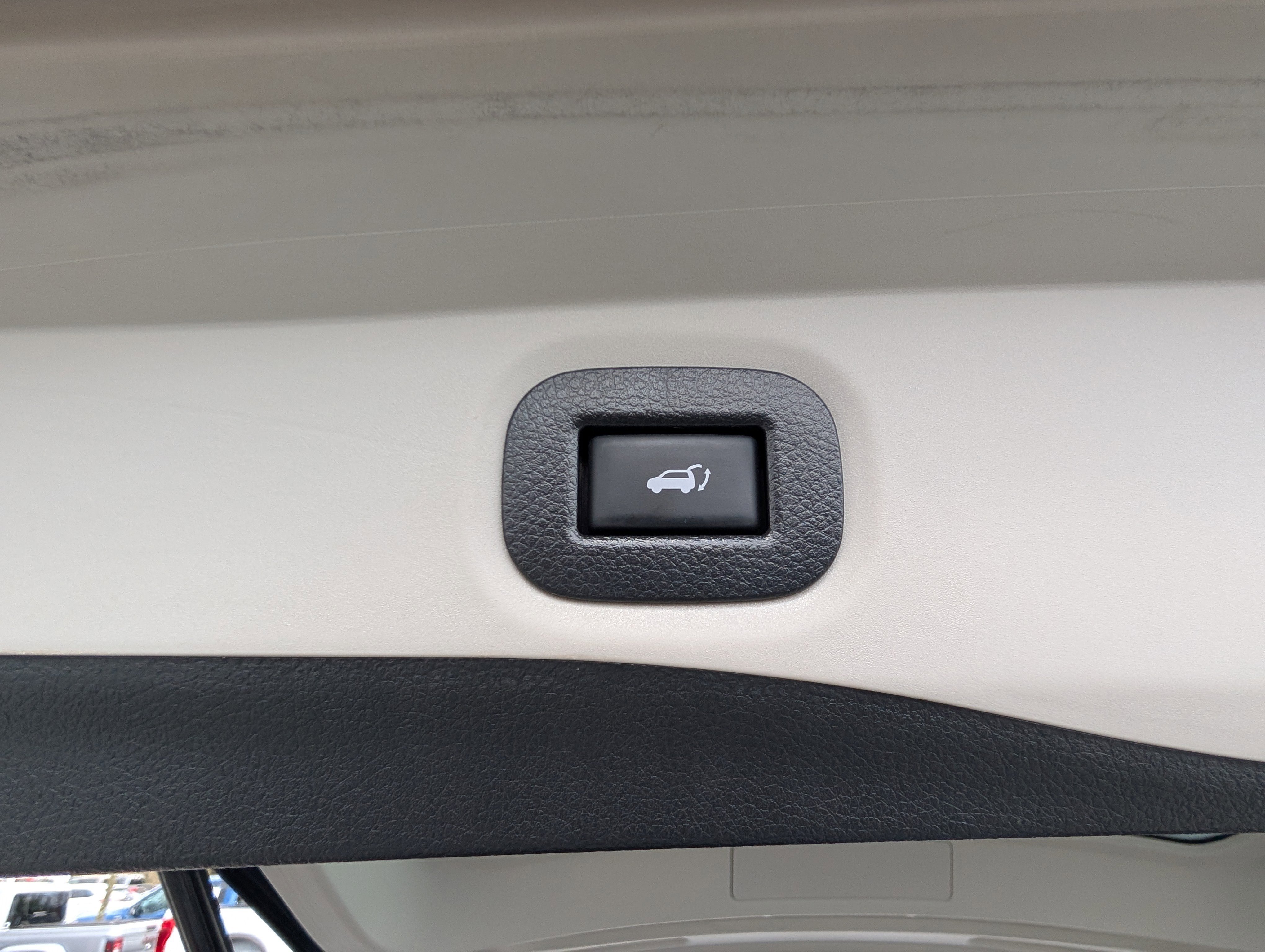 Used 2018 Nissan Rogue SV image 13