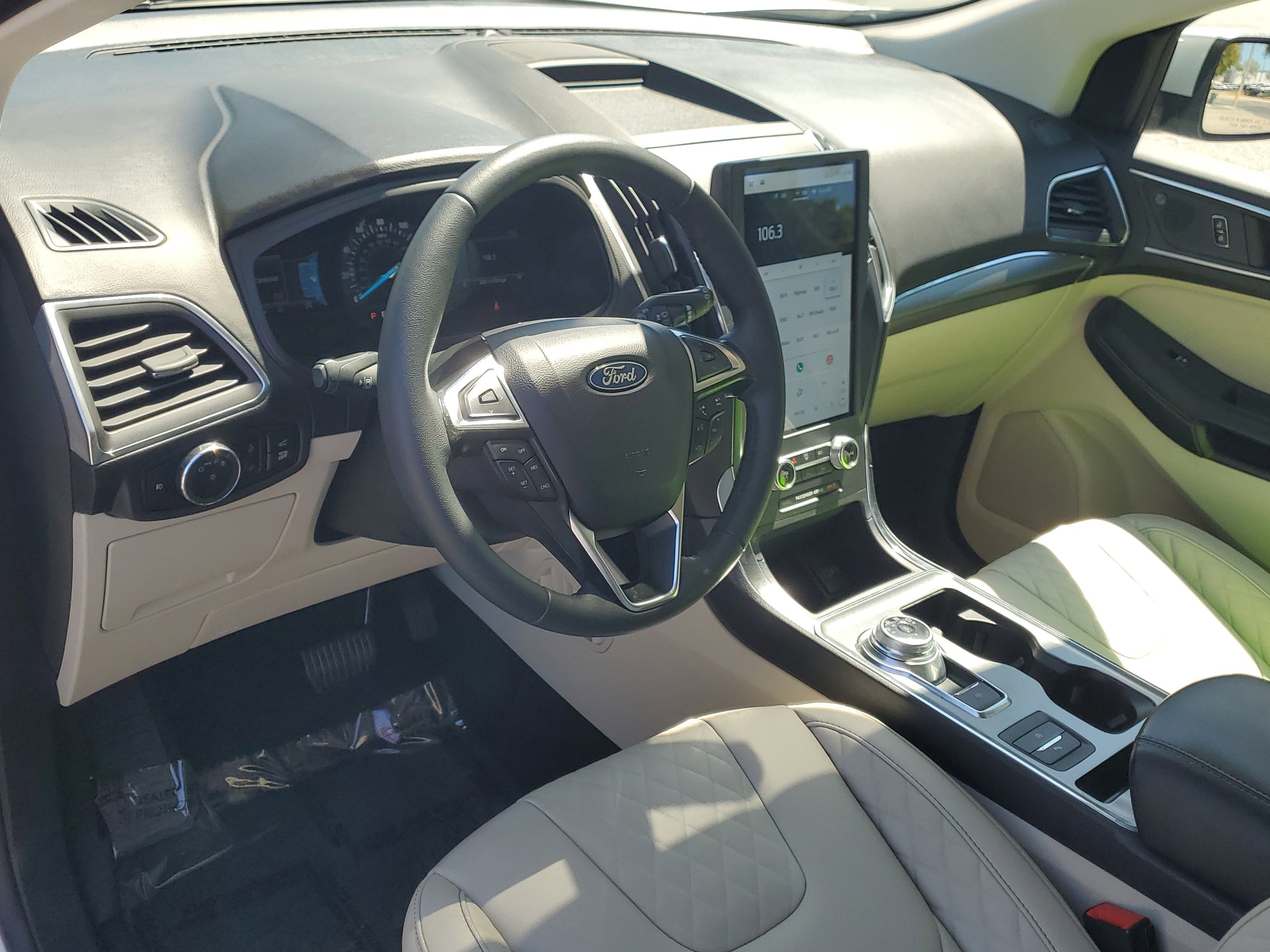 Certified 2023 Ford Edge Titanium w/ Class II Trailer Tow Package image 22