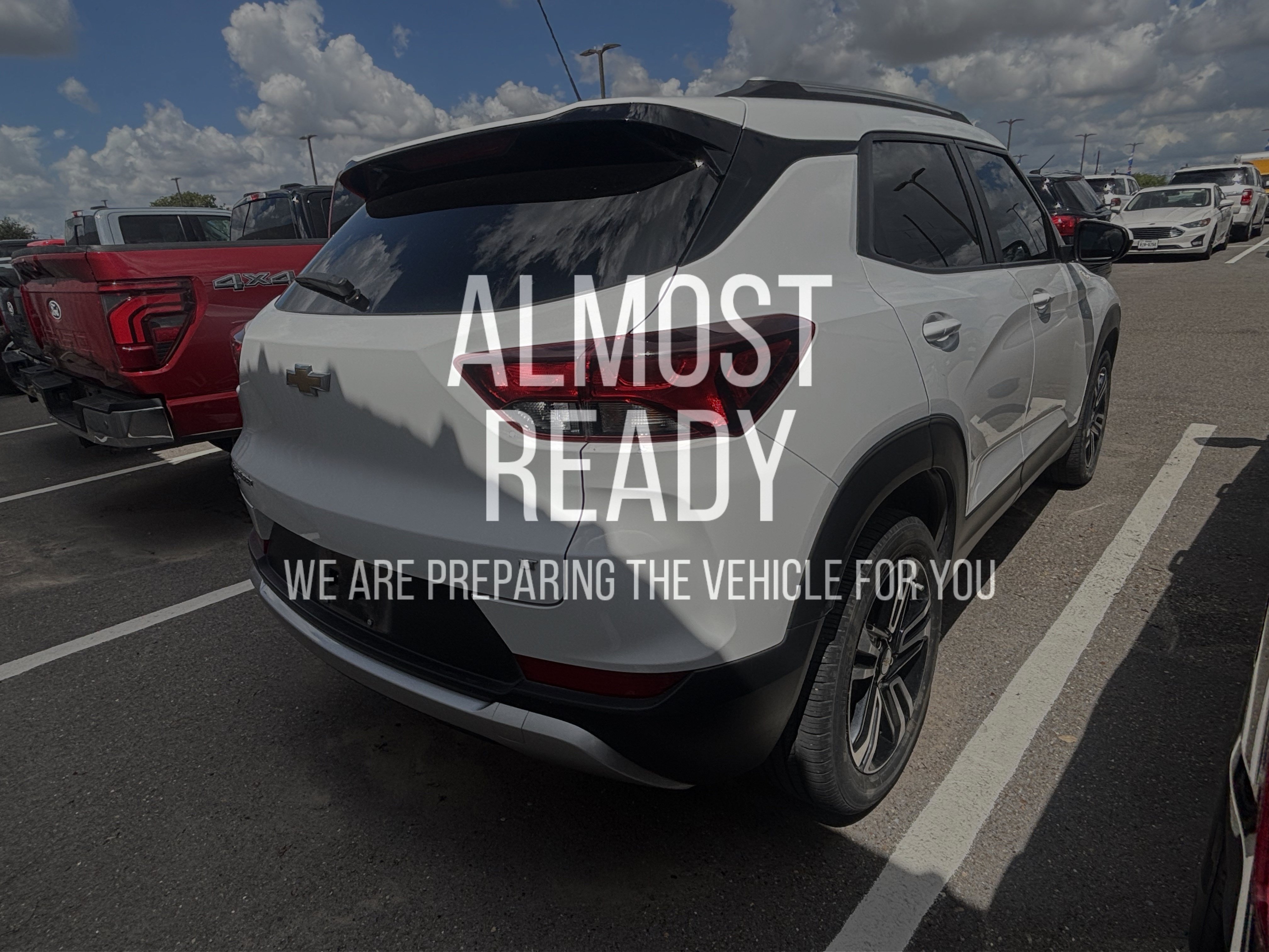 Used 2023 Chevrolet TrailBlazer LT AWD/4WD image 4