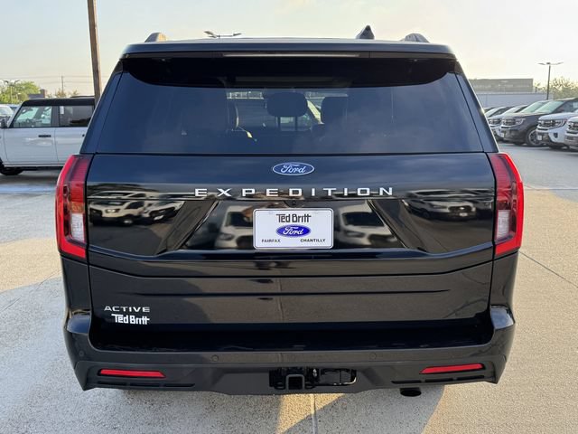 Certified 2025 Ford Expedition Active AWD/4WD image 6