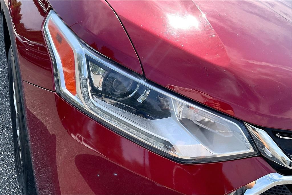 Used 2020 Chevrolet Traverse LT FWD image 30