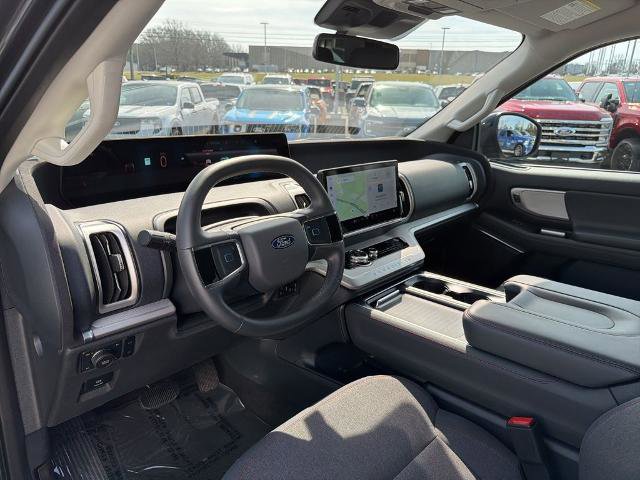 Certified 2025 Ford Expedition Active AWD/4WD image 12