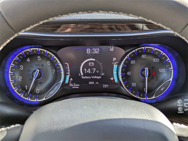 Used 2024 Chrysler Pacifica Limited image 27