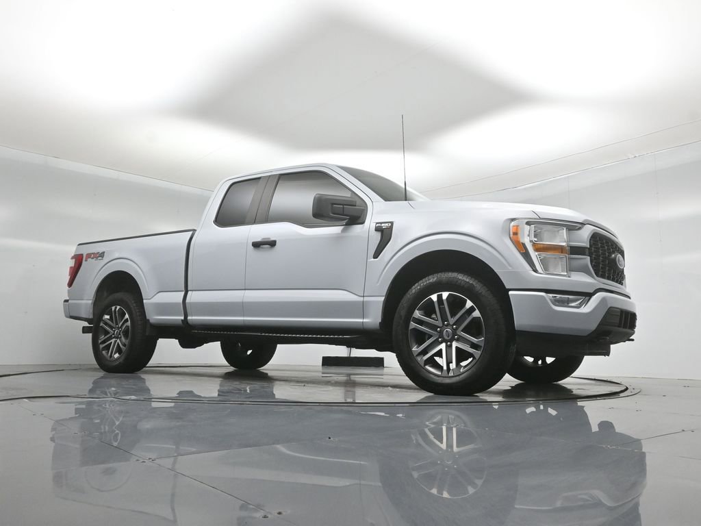 Certified 2022 Ford F150 XL w/ STX Appearance Package AWD/4WD image 4