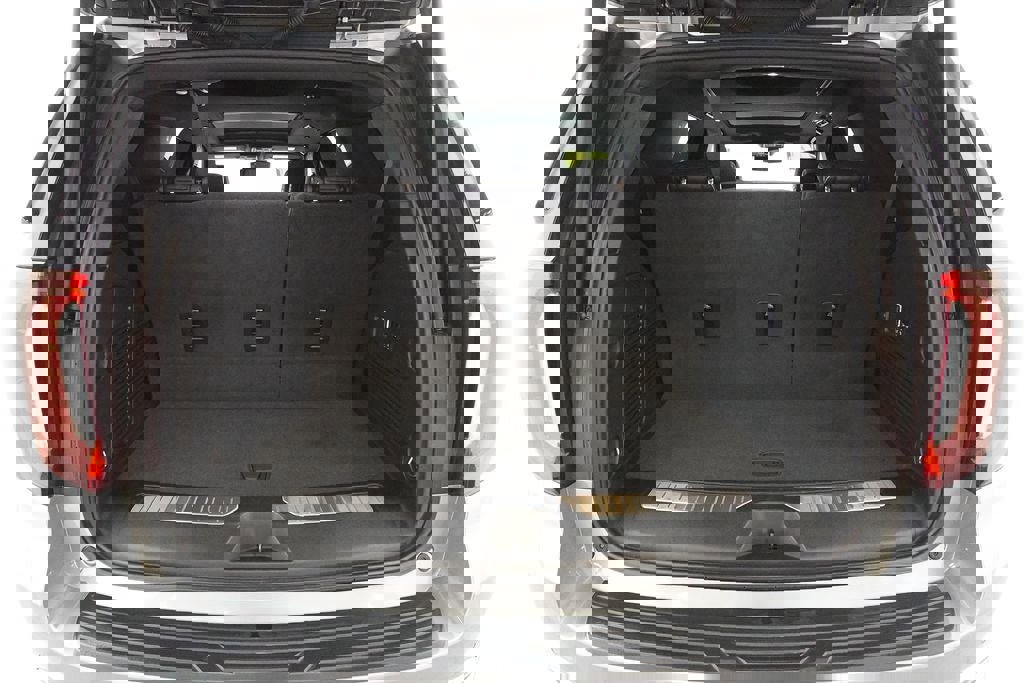 Used 2024 GMC Yukon AT4 w/ Technology Package image 29