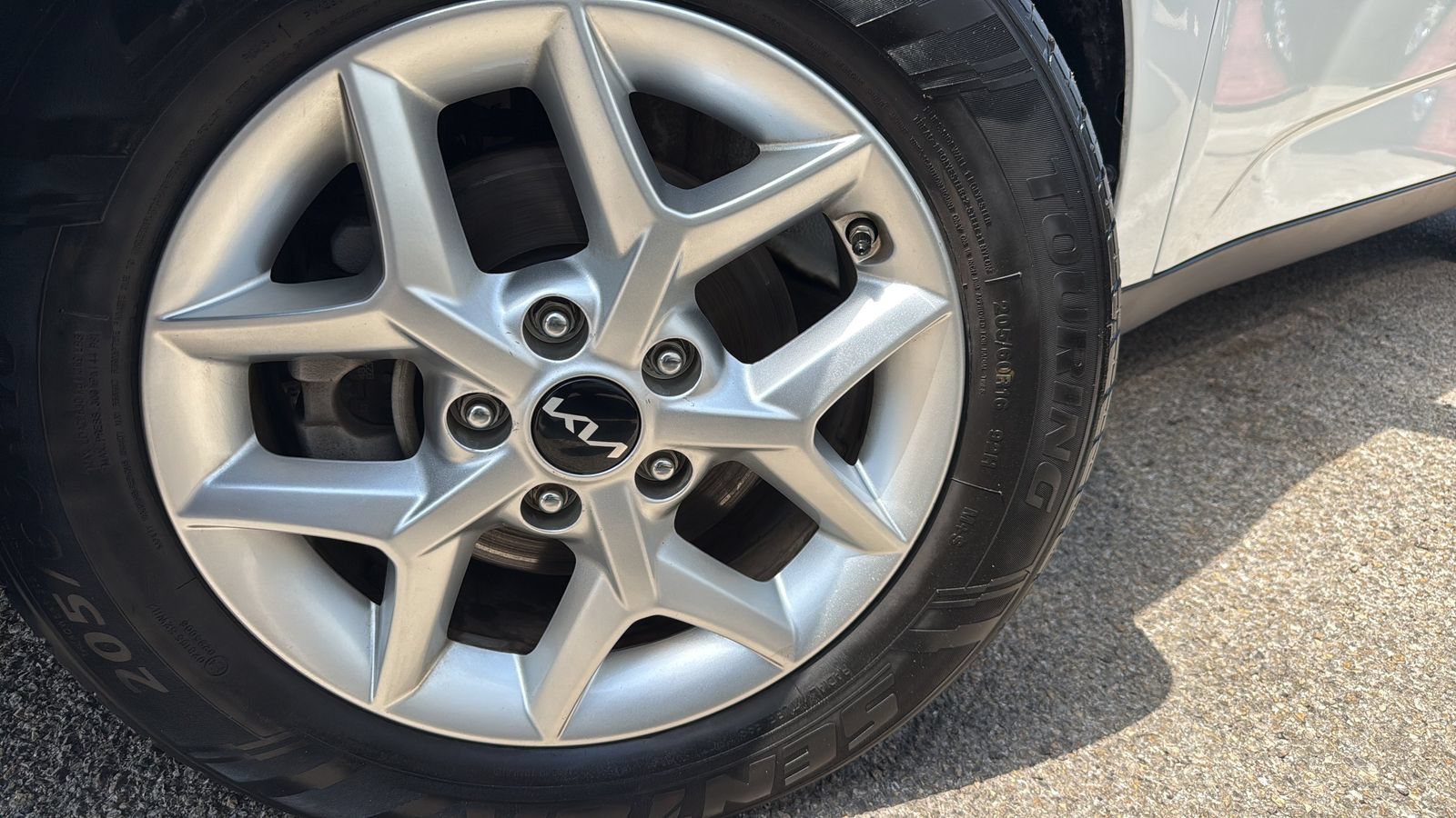 Used 2024 Kia Soul LX w/ Option Group 015 FWD image 28