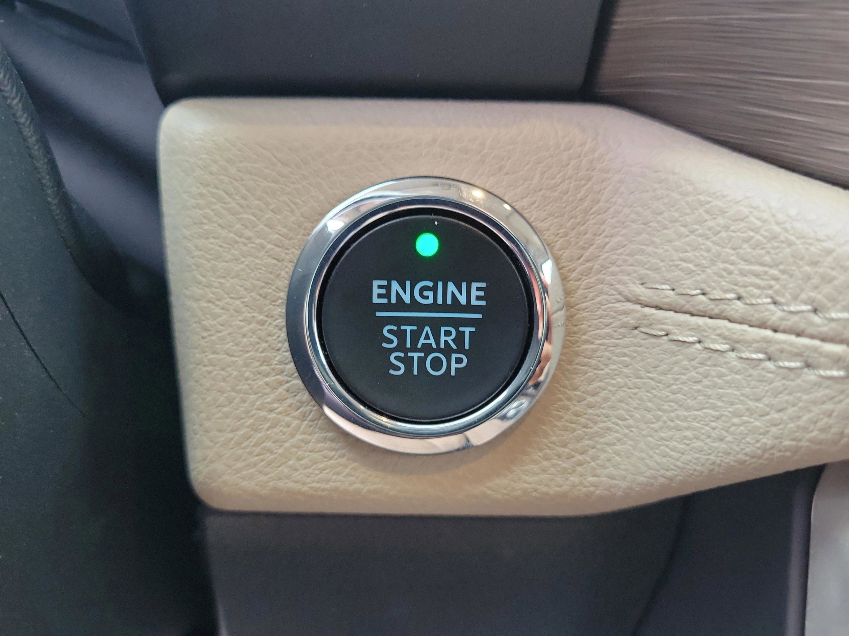 Certified 2024 Ford Expedition Limited image 28