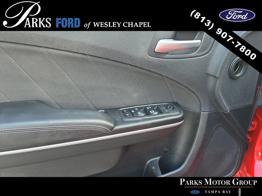 Used 2019 Dodge Charger SXT RWD image 16