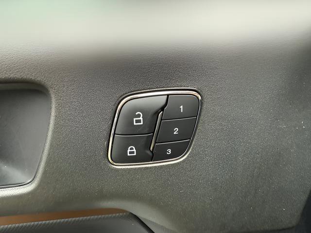 Certified 2025 Ford Bronco Sport Outer Banks w/ Outer Banks Tech Package+ AWD/4WD image 20