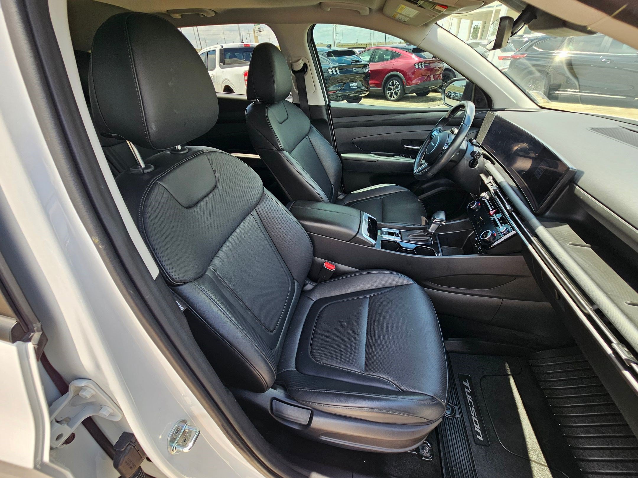 Used 2025 Hyundai Tucson SEL FWD image 32